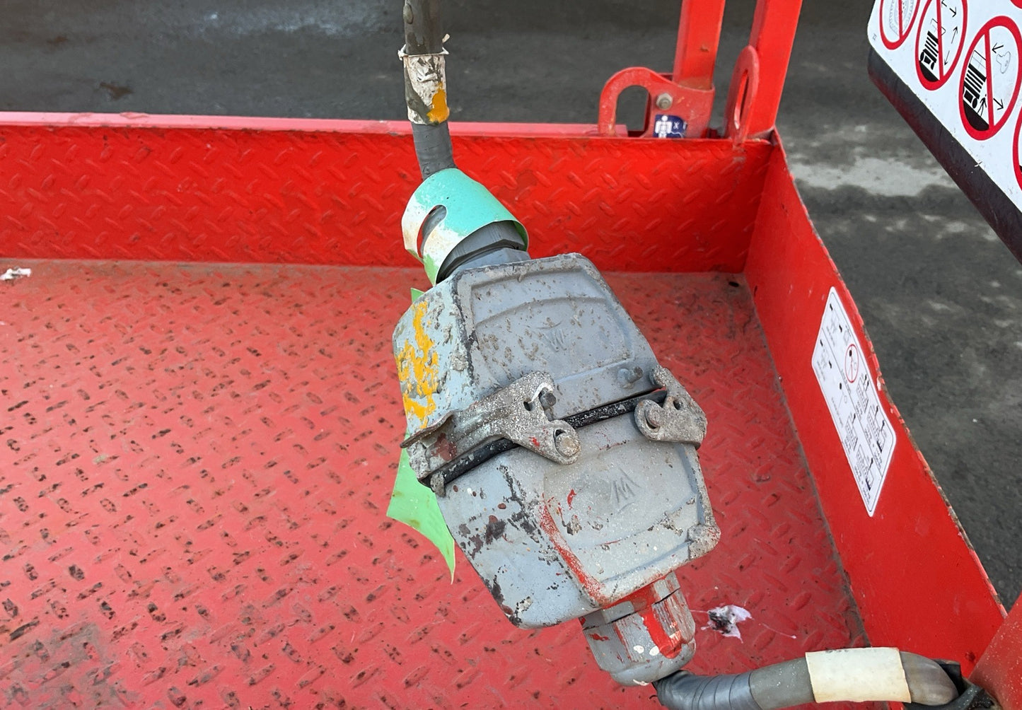 2014 Elevador Tipo Plataforma de Tijera  SKYJACK SJIII 3219 #02
