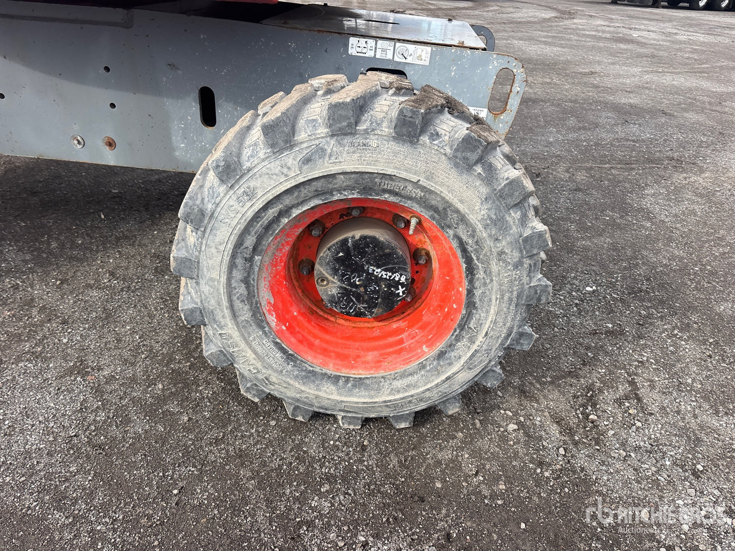 2017 Skyjack SJ46AJ 4WD Elevador Articulado  46 ft – Capacidad 500 lb 4x4